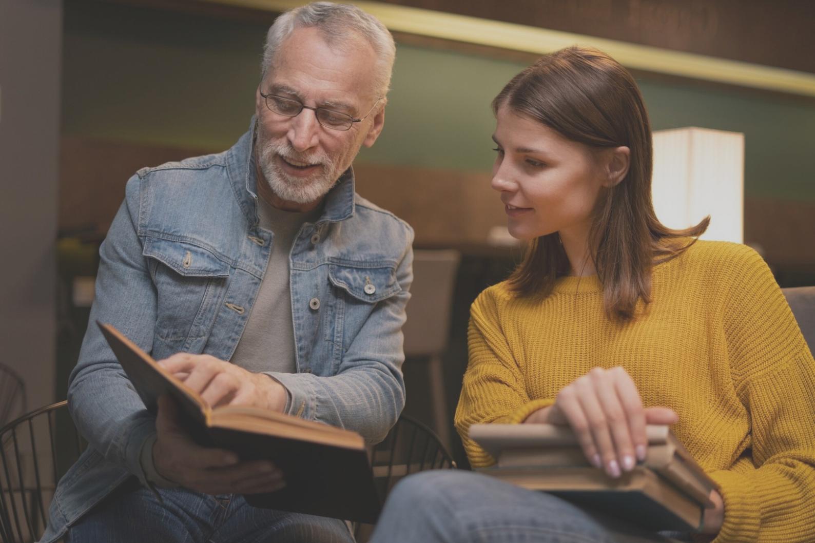 Espace de travail collaboratif avec tableaux d'analyse financière